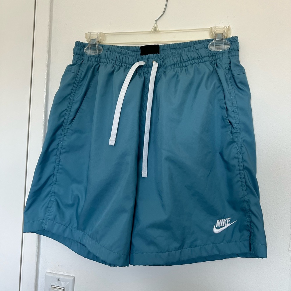 Nike Club Woven Shorts